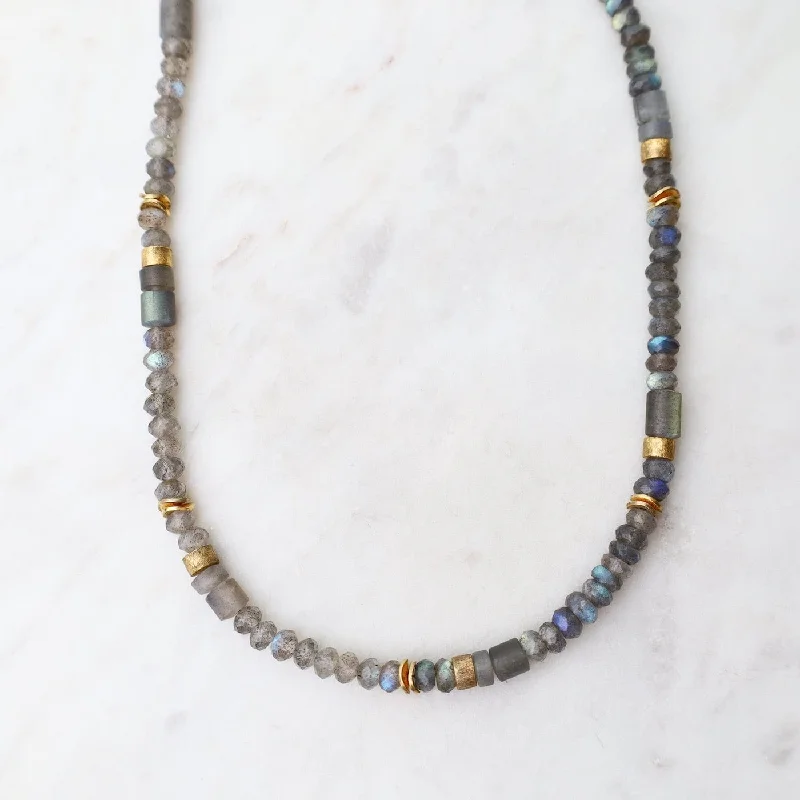 Vintage Crystal Necklaces For Glamorous Wear-Labradorite Necklace