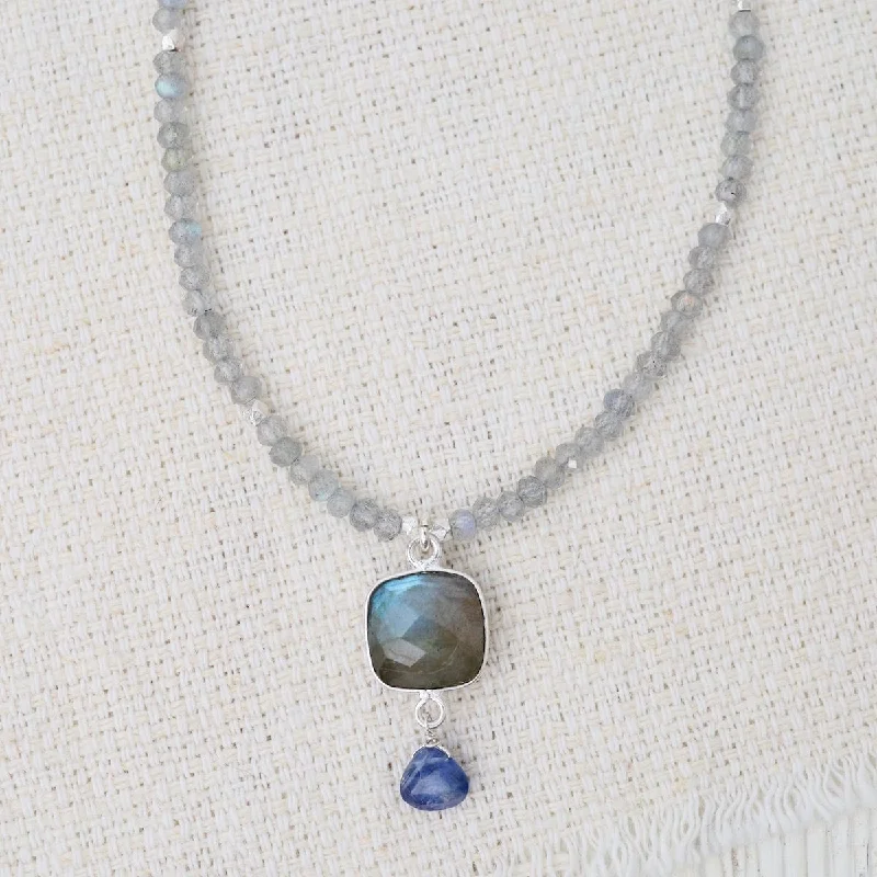 Classic Gold Pendant Necklaces For Everyday Glam-Silver Labradorite Square Link Necklace