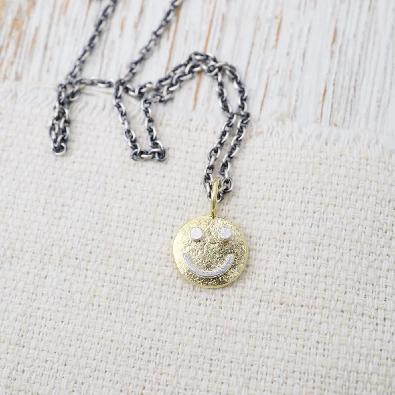 Custom Charm Necklaces For Personalized Designs-18k Gold Tiny Happy Face Necklace