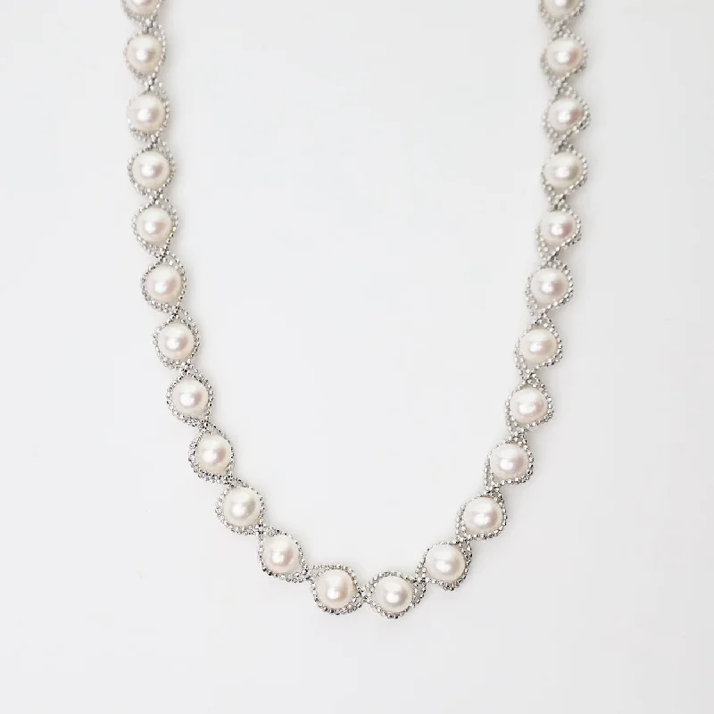 Trendy Rope Necklaces For Casual Fashion-Captured Pearl Necklace