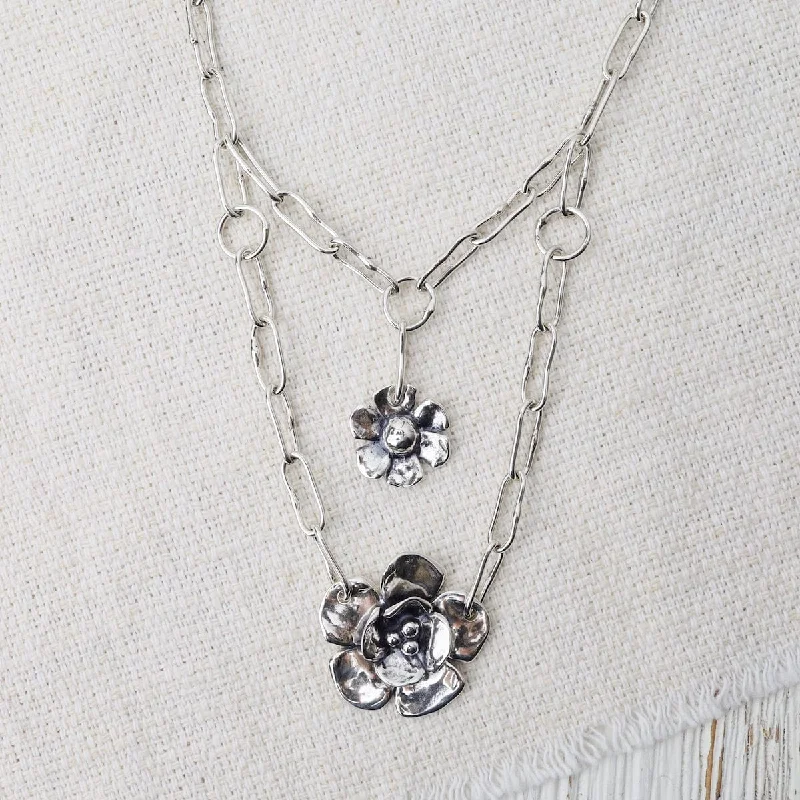 Layered Necklaces For Trendy Looks-Chain Layer Necklace With Daisy & Double Dogwood on Short Oval Chain Necklace